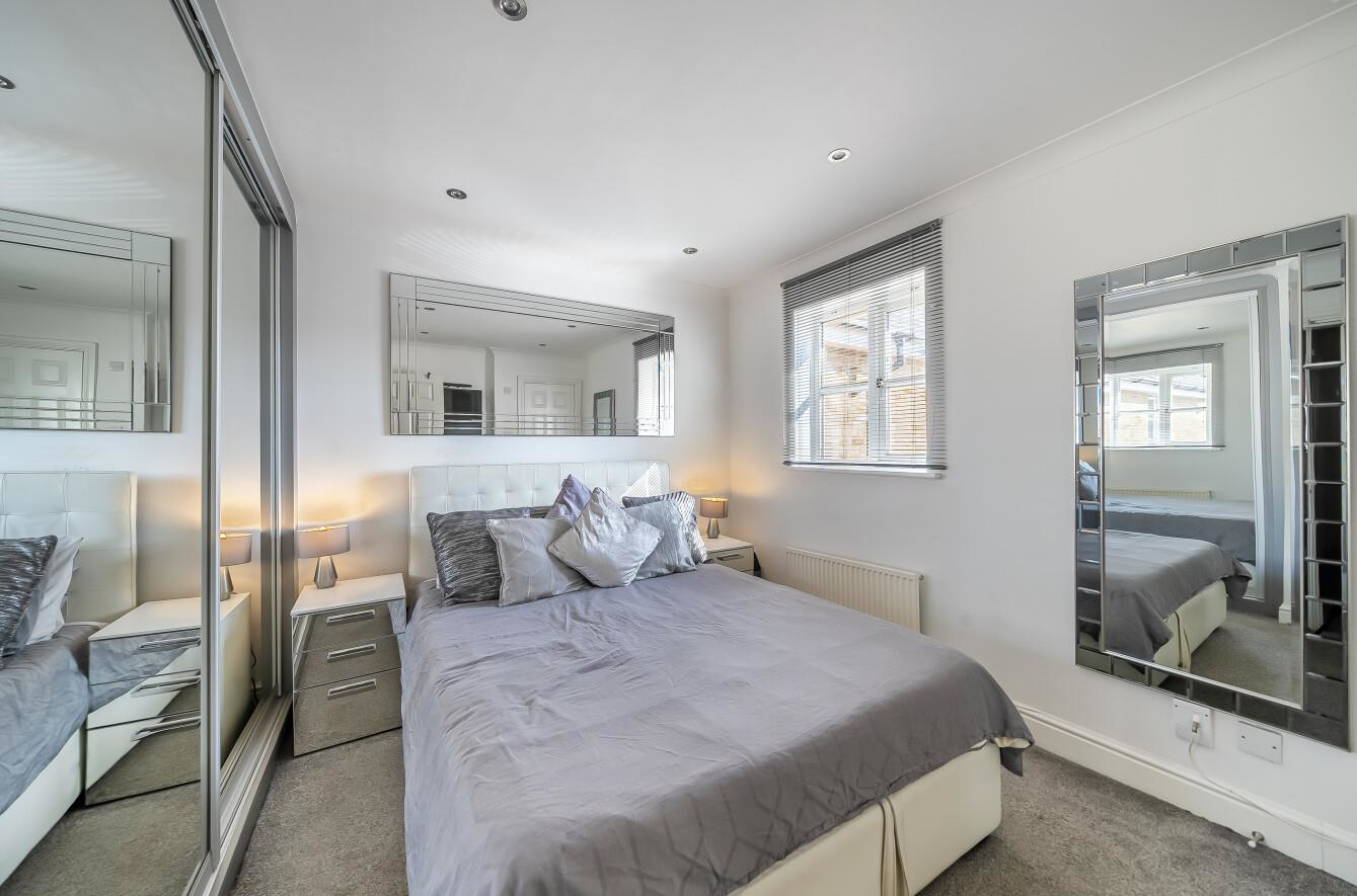 Montague Hall Place, Bushey, WD23, photo 4