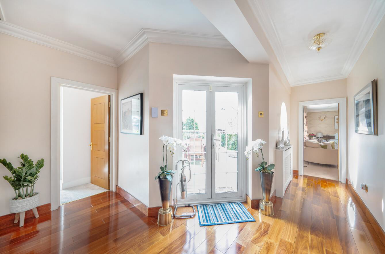 Hartsbourne Road, WD23, photo 2
