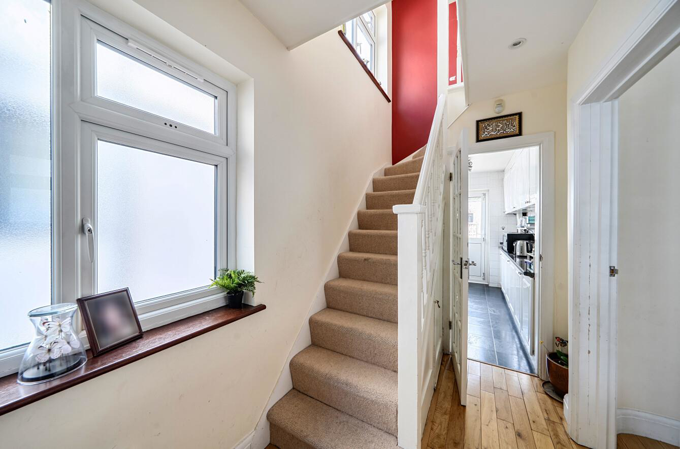 Bellamy Drive, Stanmore, HA7, photo 18
