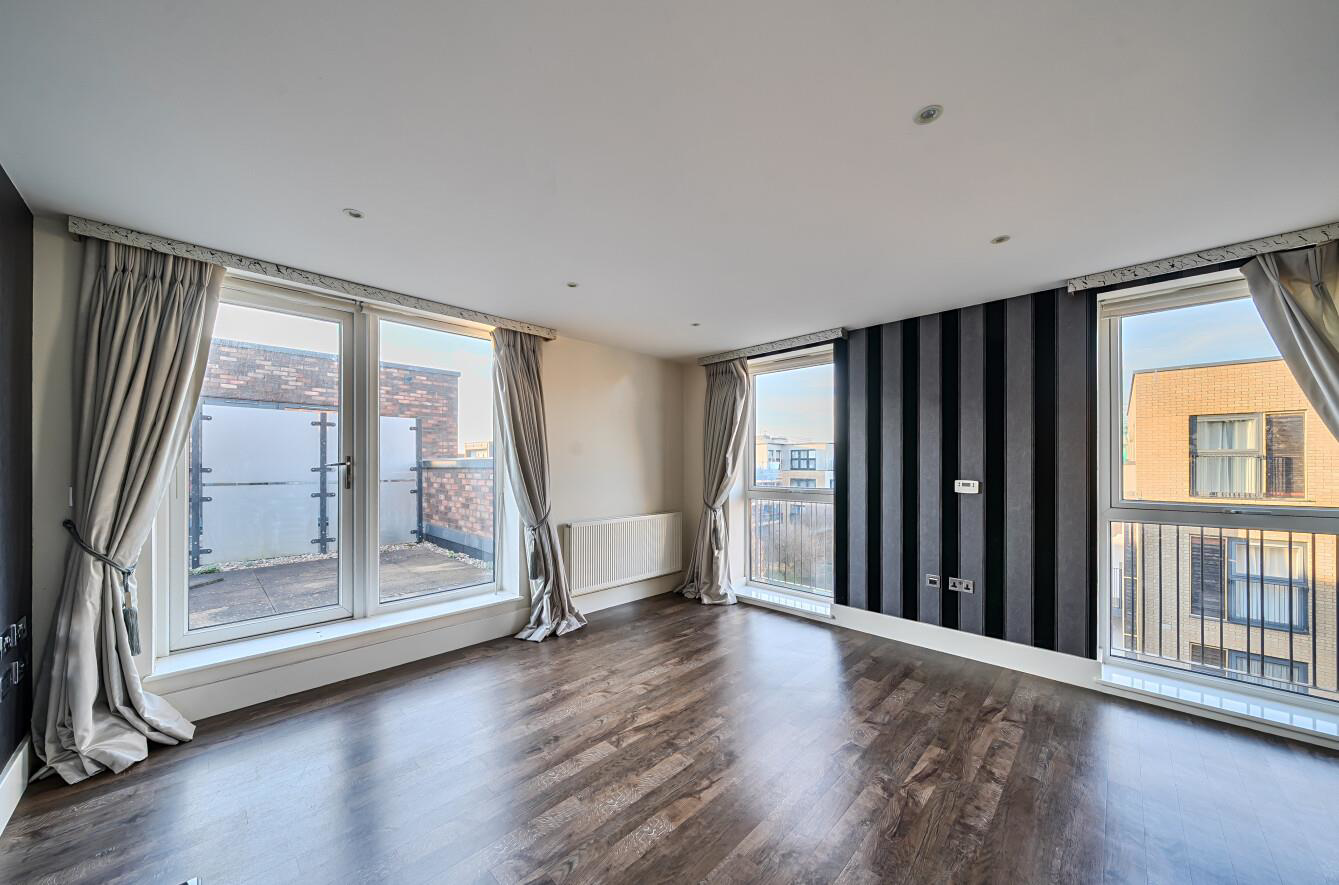 Madeleine Court, Stanmore, HA7, photo 4