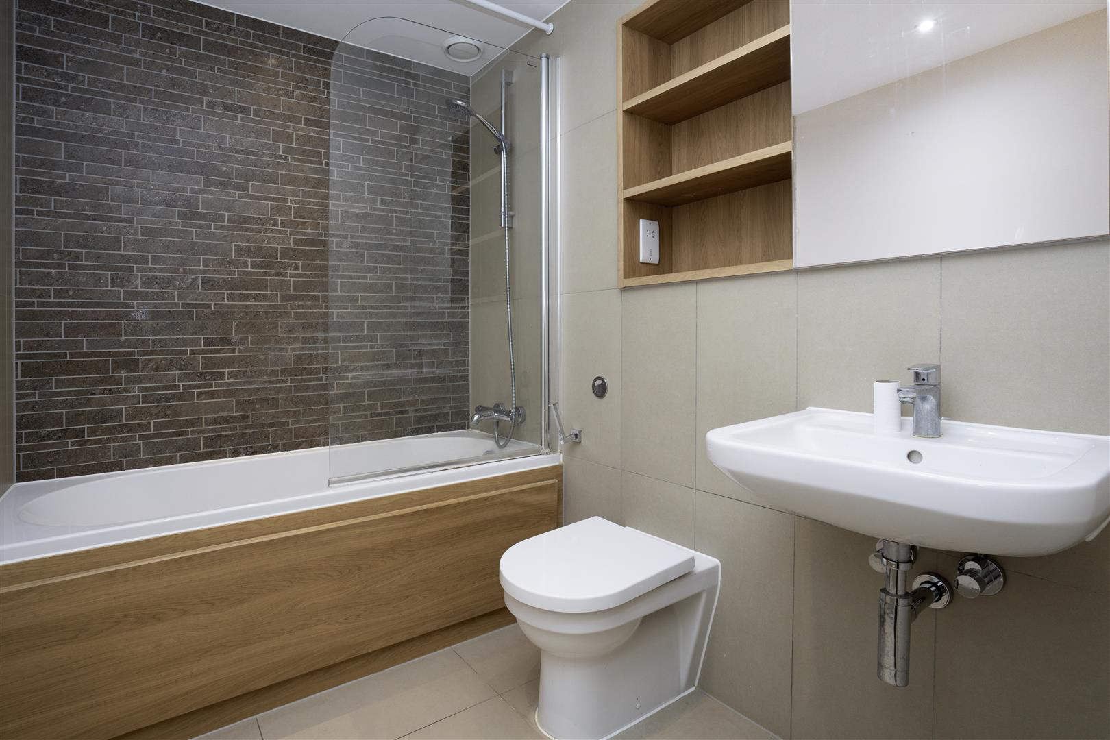 Attlee Court, Stanmore, HA7, photo 8