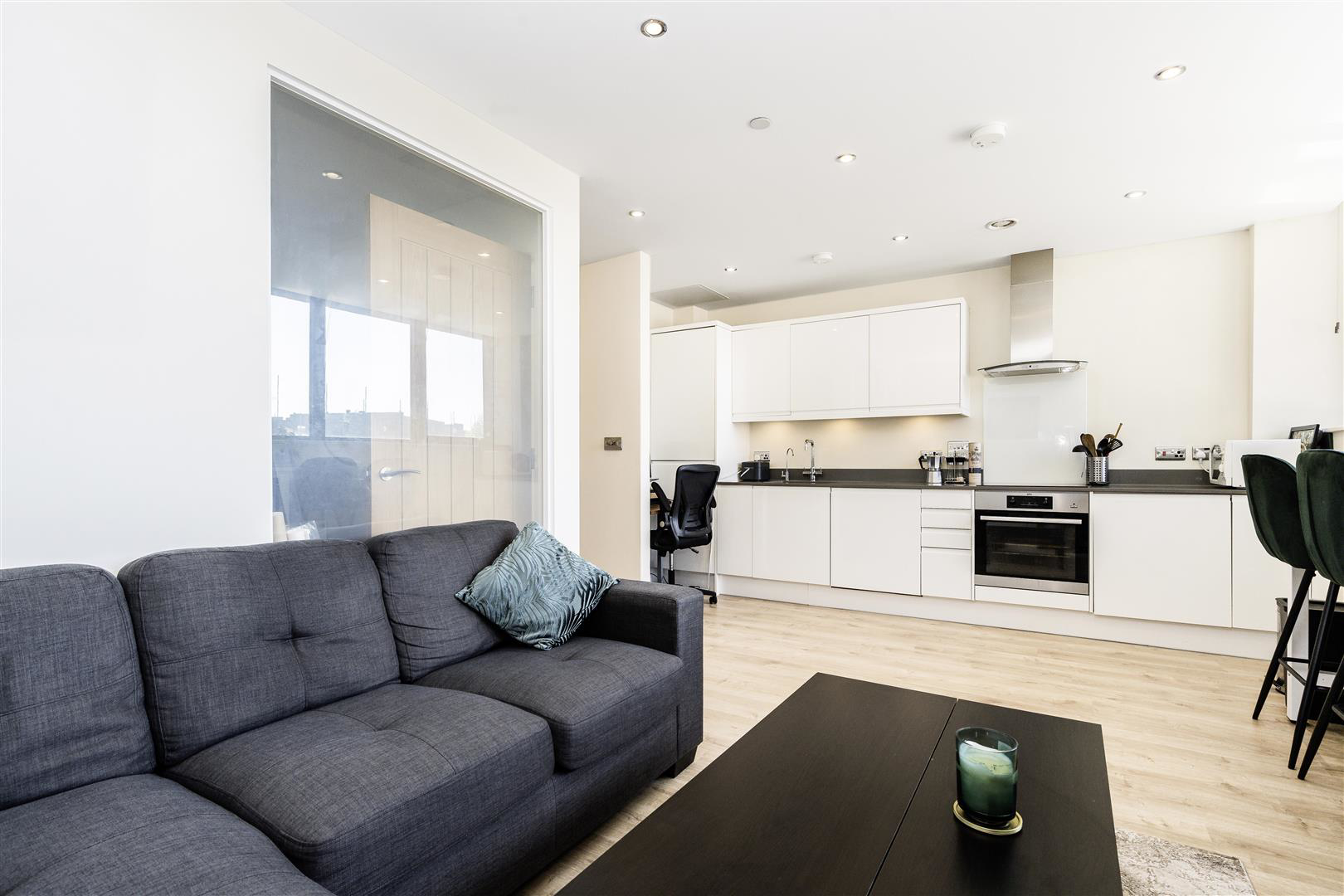 Burnell House,Stanmore, HA7, photo 2