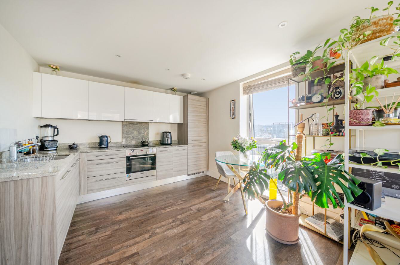 Madeleine Court, Stanmore Place, HA7, photo 4