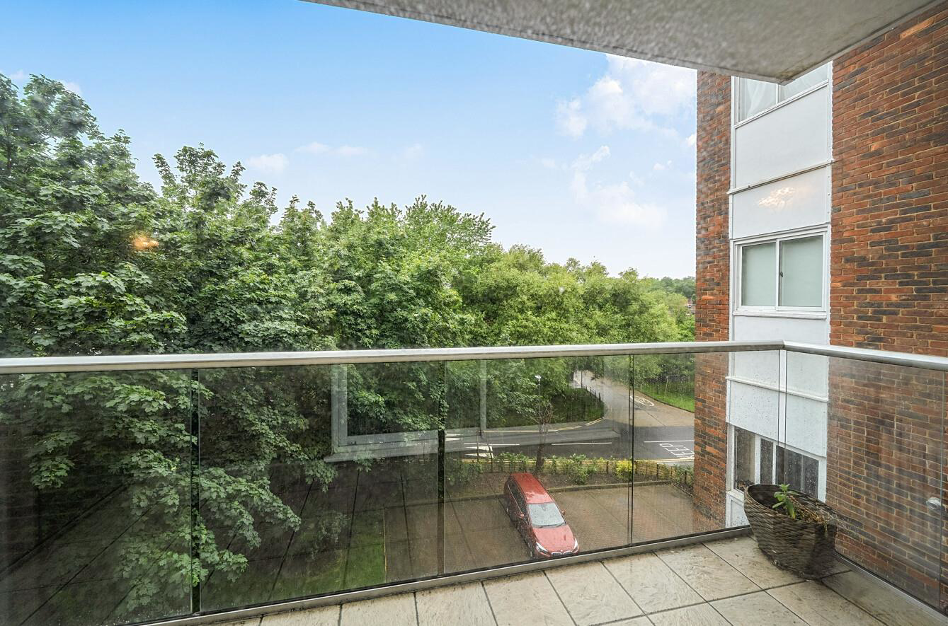 Oak Lodge Close, Stanmore, HA7, photo 4