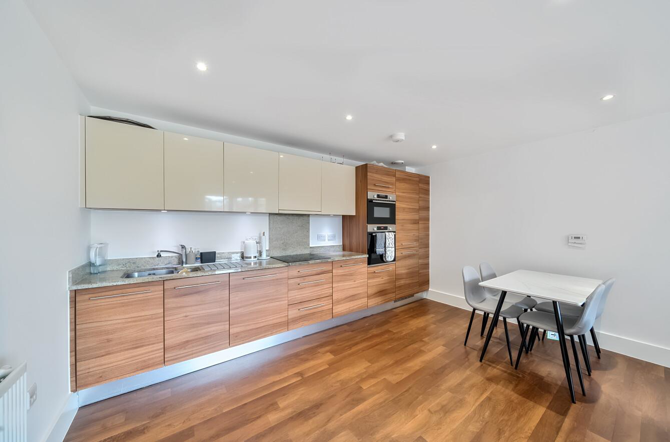 Attlee Court, Stanmore, HA7, photo 4