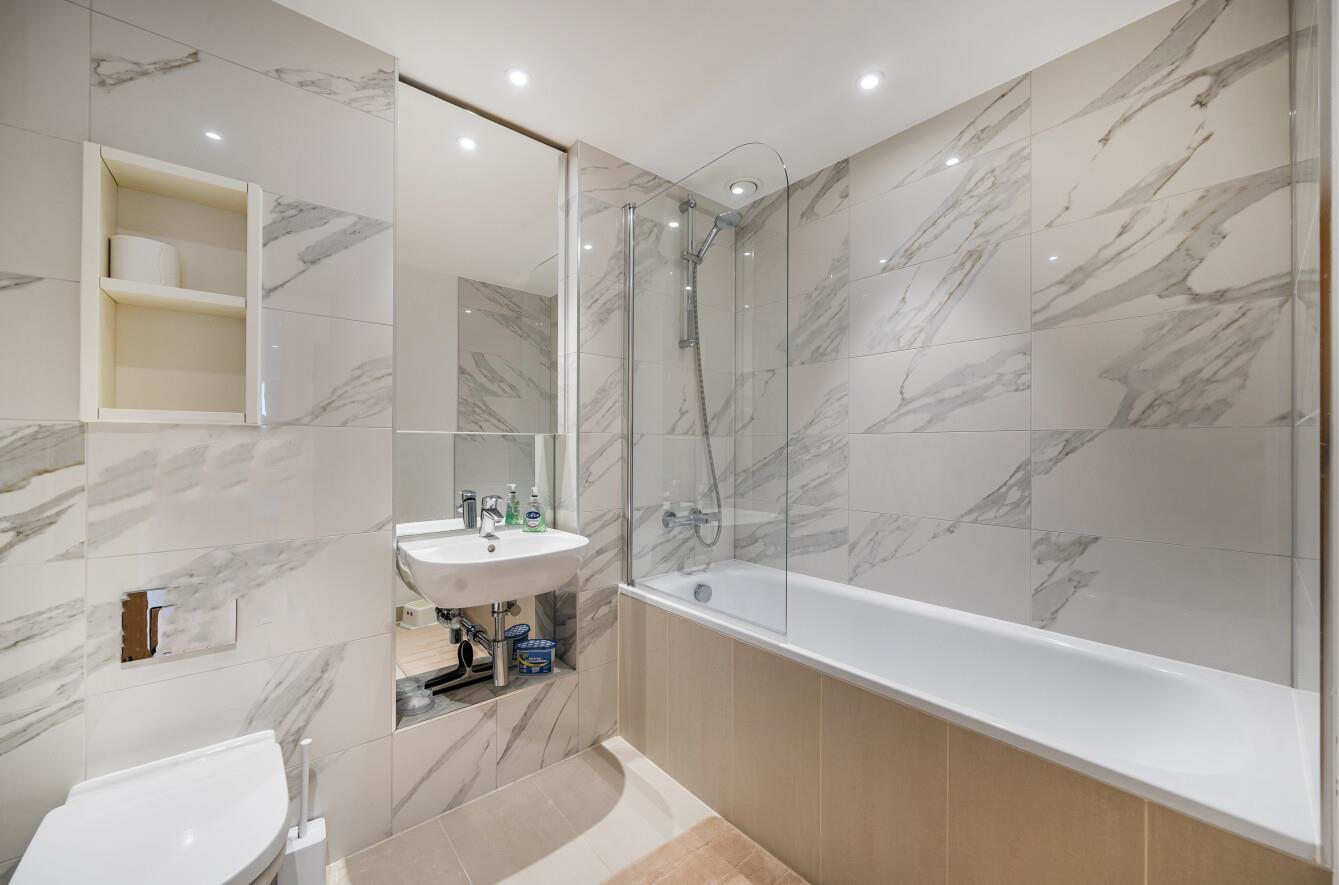 Royal Court, Stanmore, HA7, photo 8
