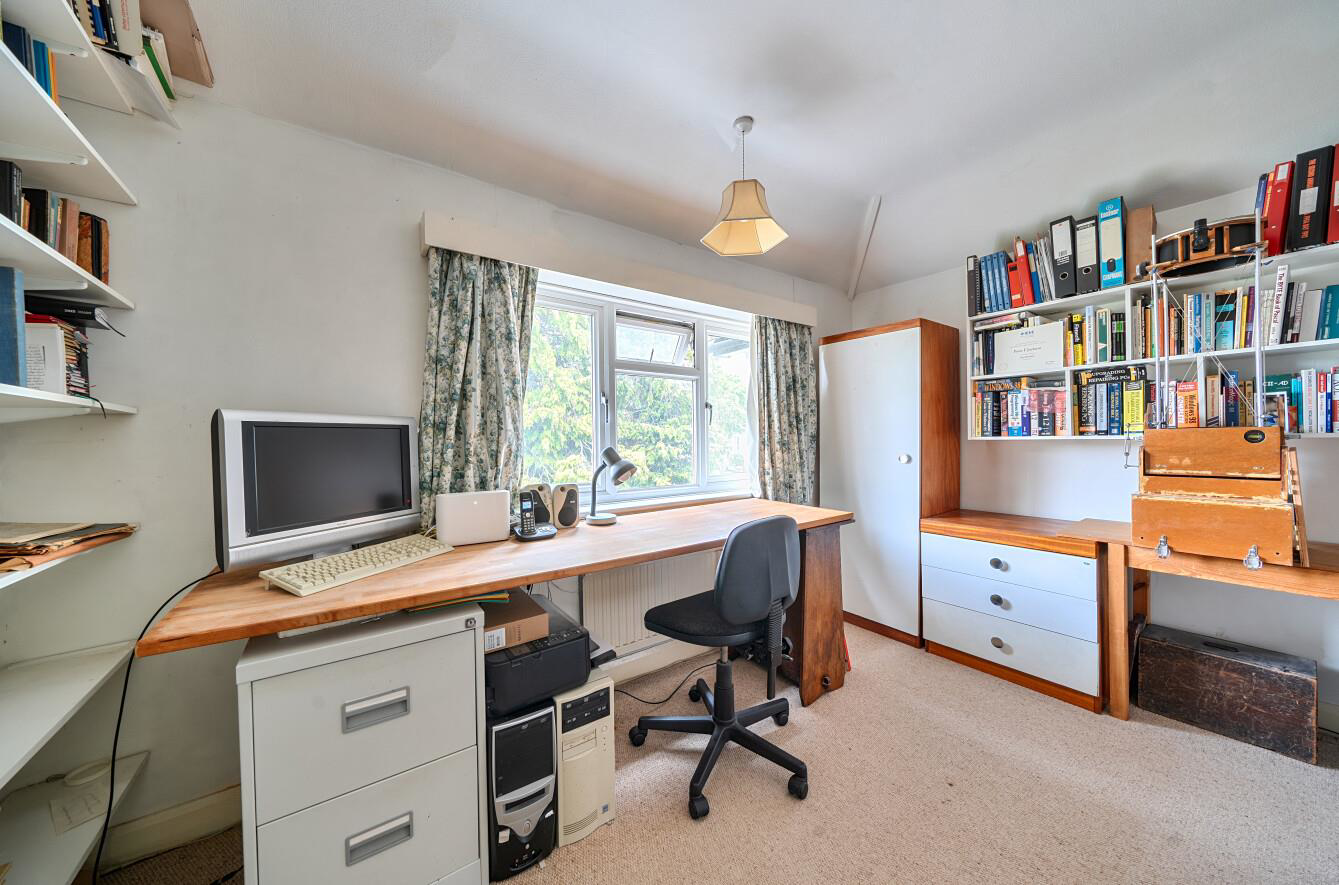Chiltern Avenue, Bushey, WD23, photo 19