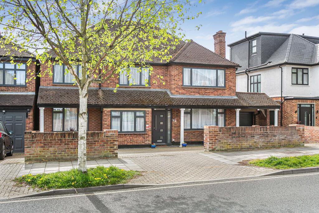 Dalkeith Grove, Stanmore, HA7