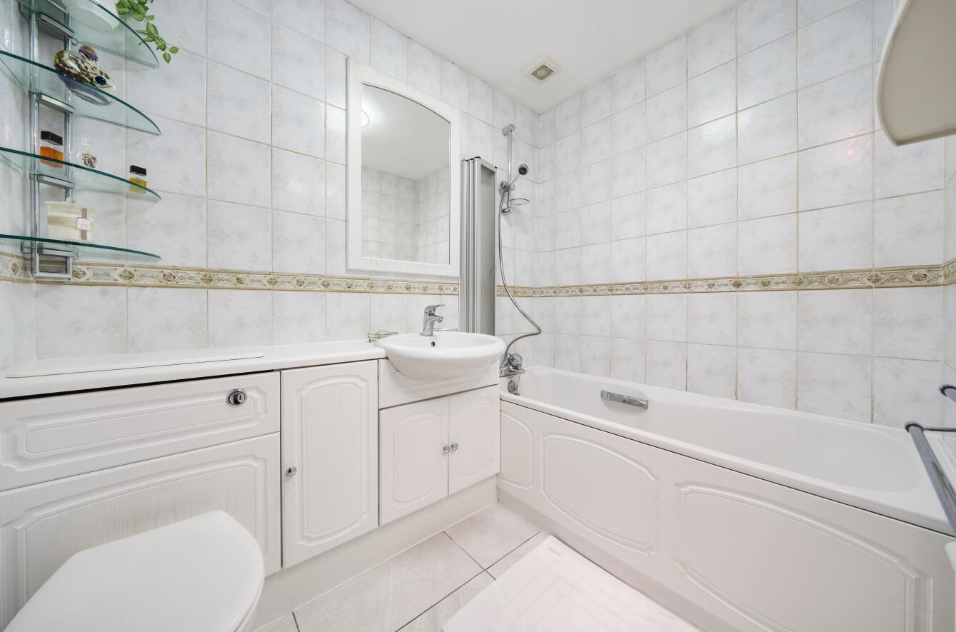 Sunningdale Close, Stanmore, HA7, photo 13