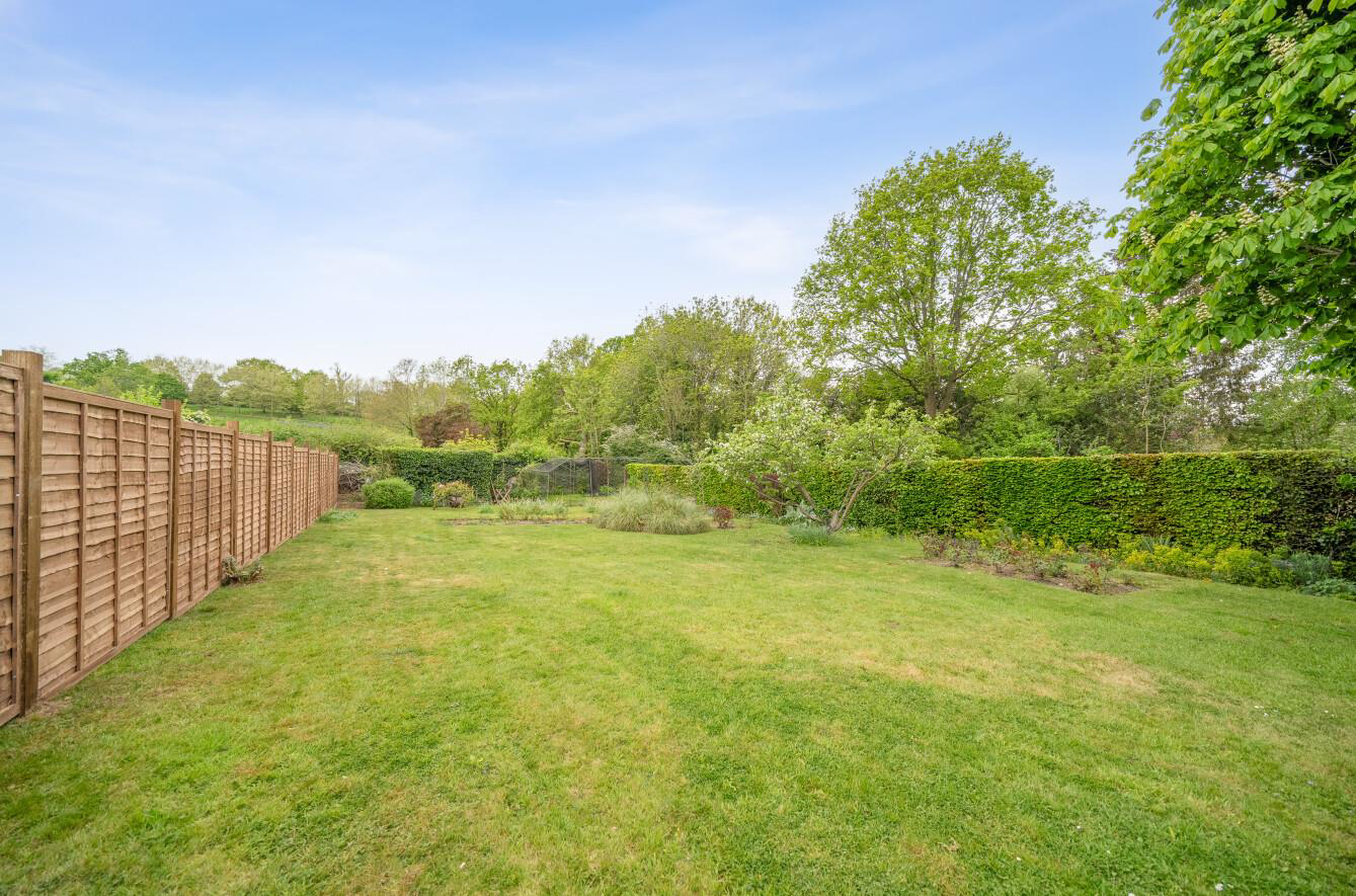Chiltern Avenue, Bushey, WD23, photo 3