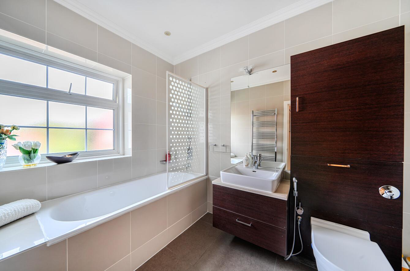 Hartsbourne Road, WD23, photo 16