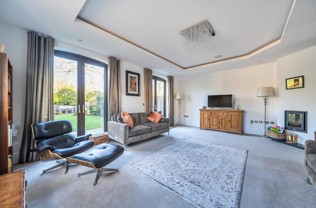 Soane Square, Stanmore, HA7, photo 4