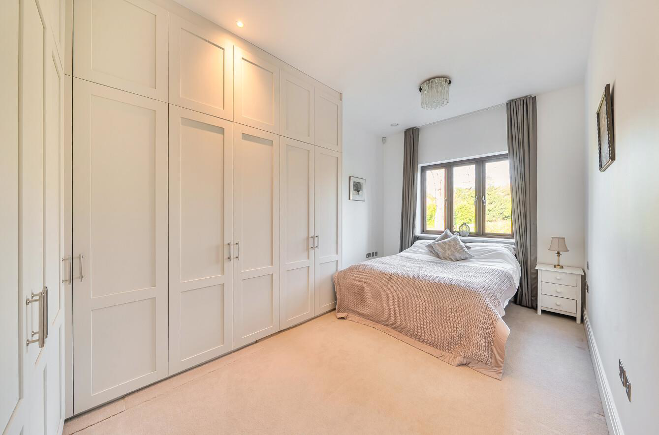 Soane Square, Stanmore, HA7, photo 18