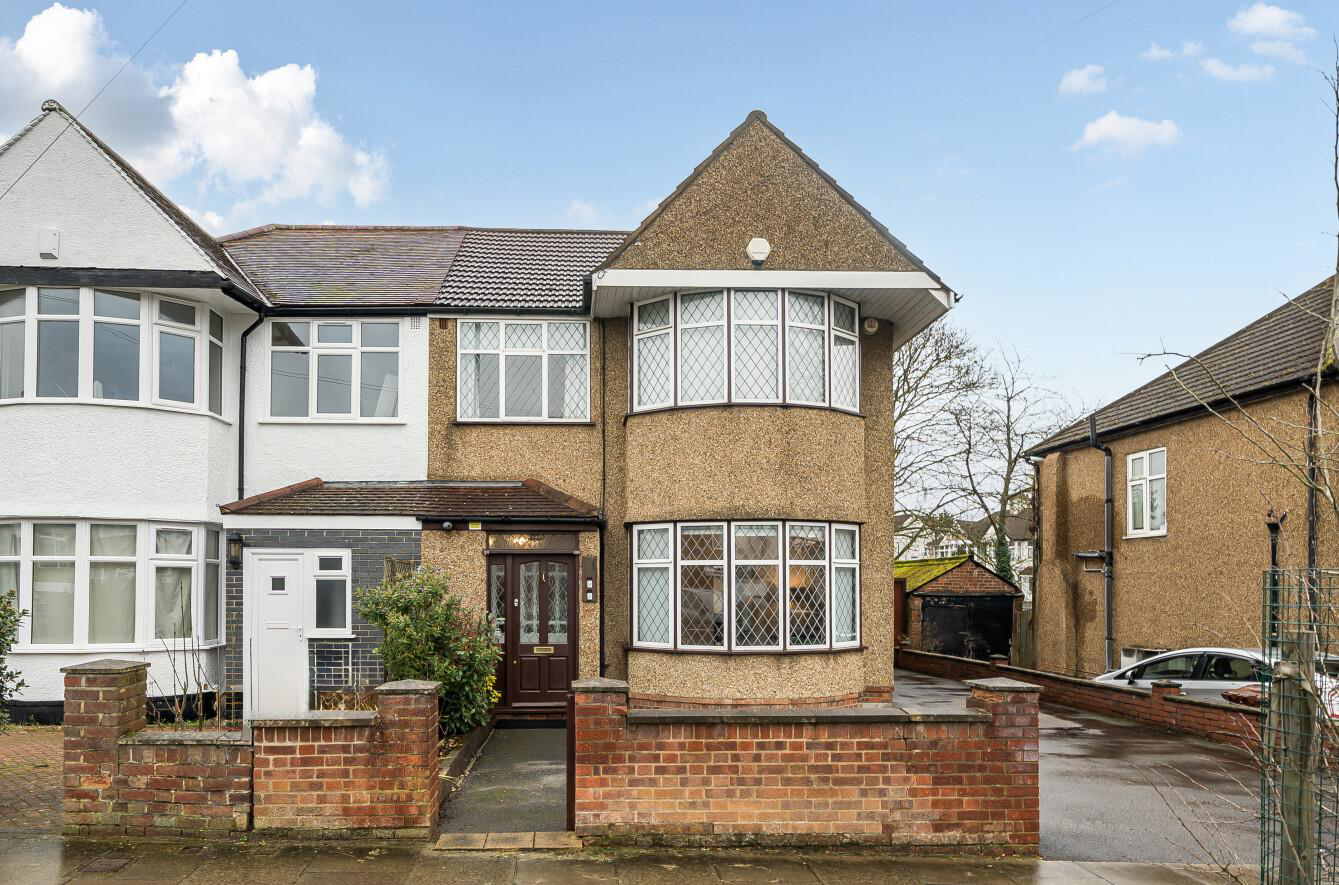 Kenton Lane, Harrow, HA3