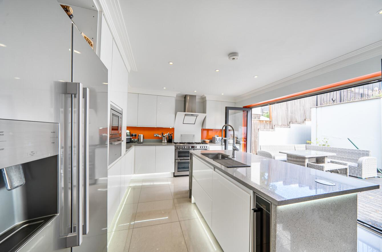 Kenton Lane, Harrow, HA3, photo 4