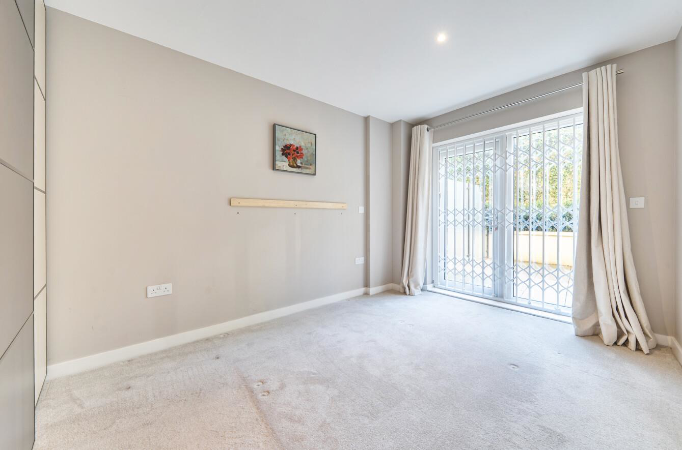 Royal Court, Stanmore Place, HA7, photo 8