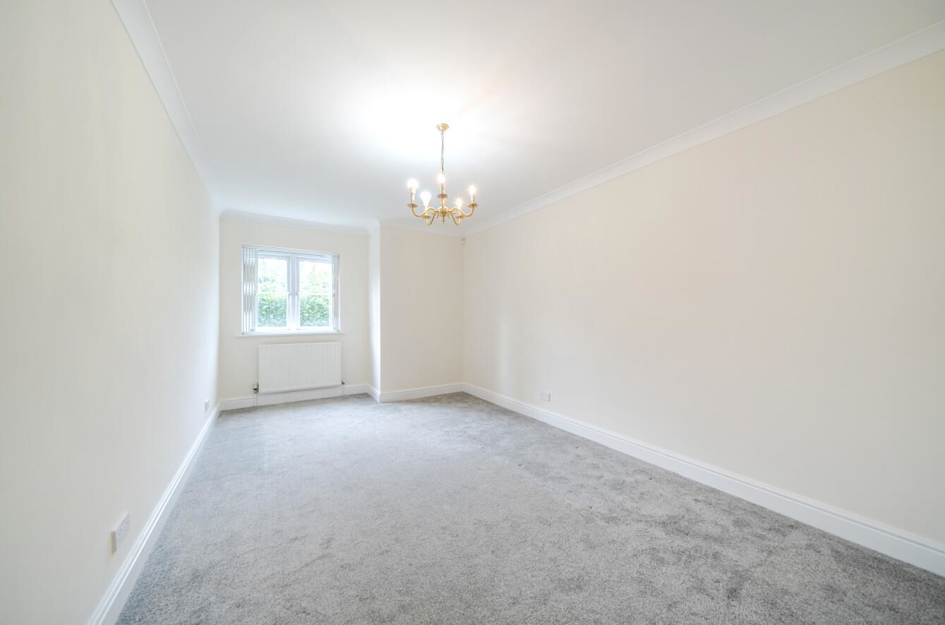 Bartholomew Court, Longcrofte Road, HA8, photo 15