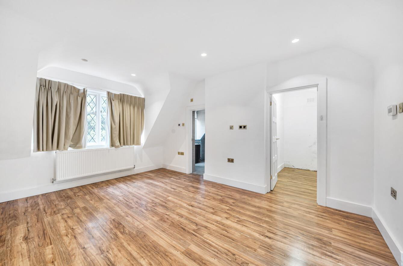 Davidson Frost-Wellings, DFW, Cavendish Drive, Edg