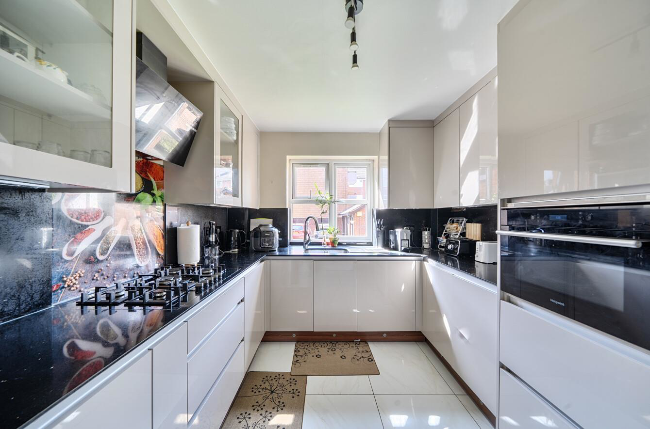 Davidson Frost-Wellings, DFW, Ascot Place, Stanmor