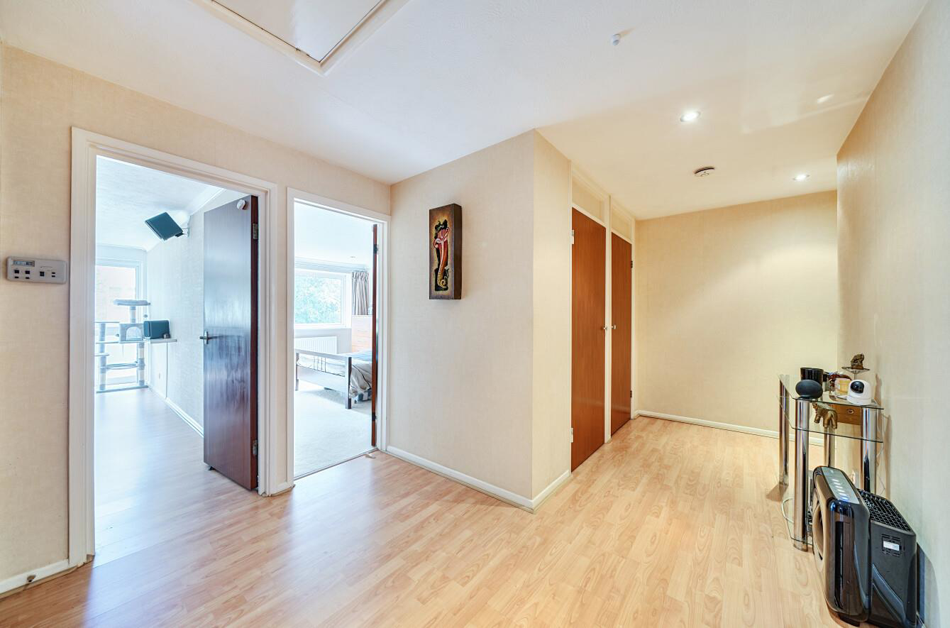 Gressenham Court, Aran Drive, Stanmore, photo 6