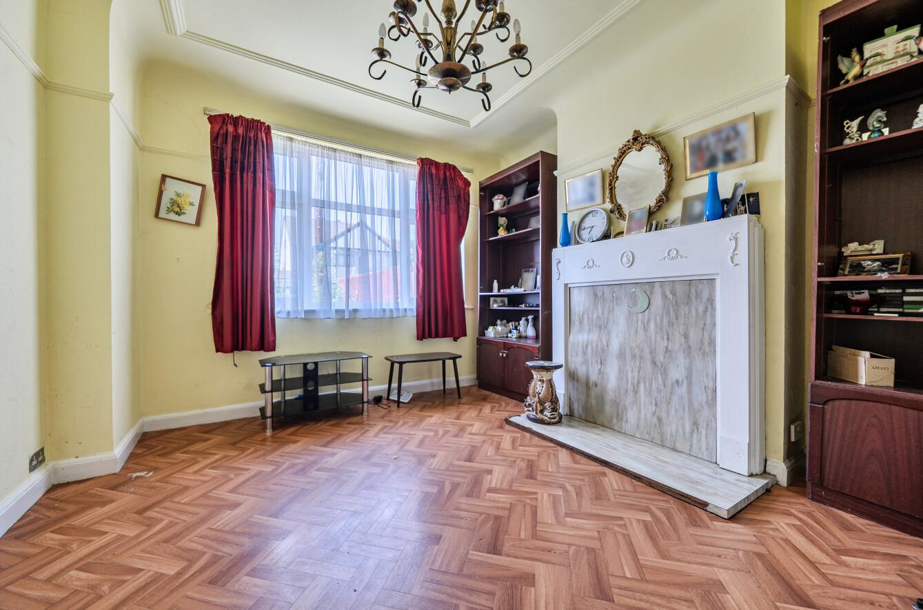 Uppingham Avenue, Stanmore, HA7, photo 2
