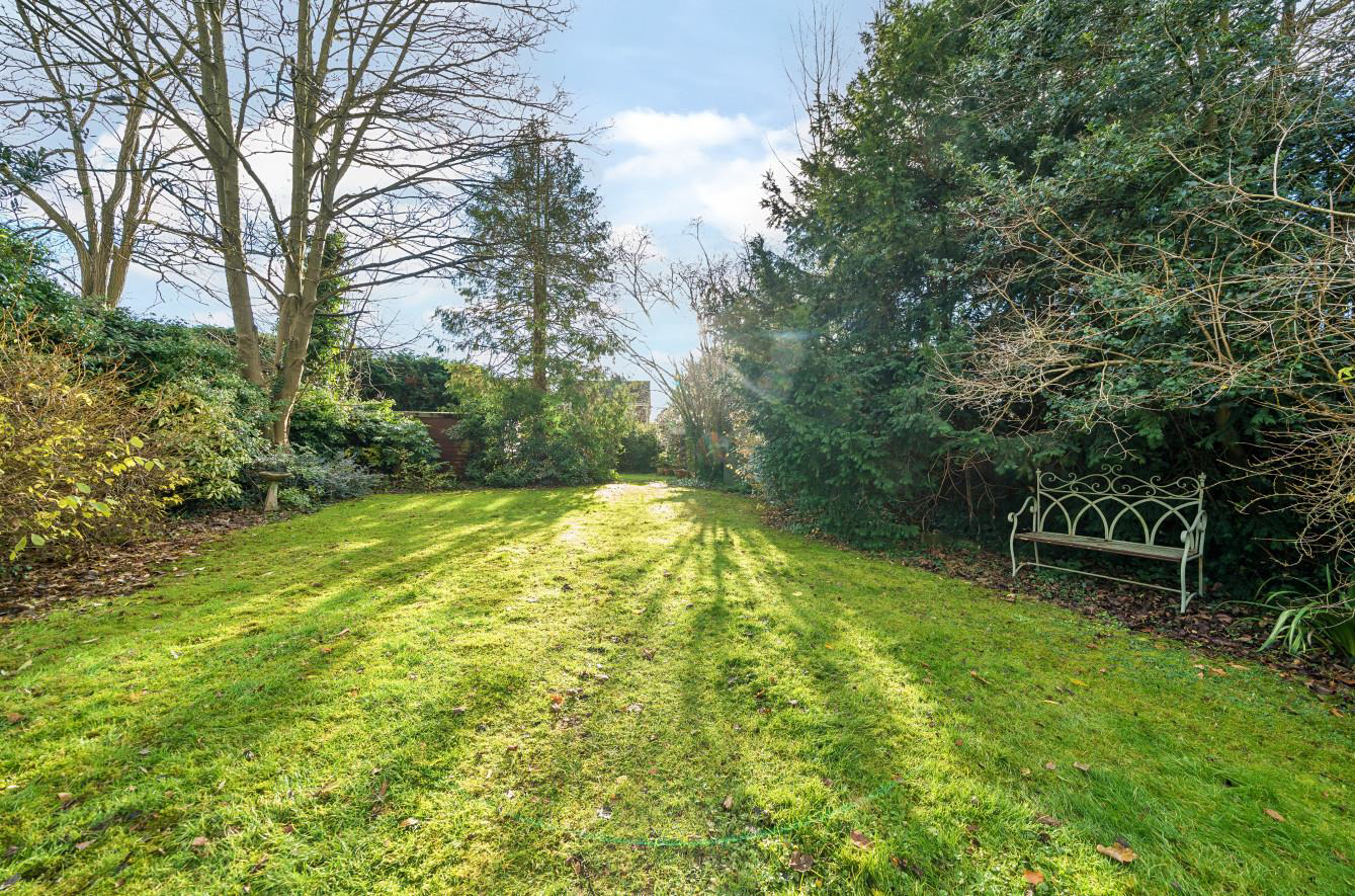 Bushey Hall Road, Bushey, WD23, photo 11