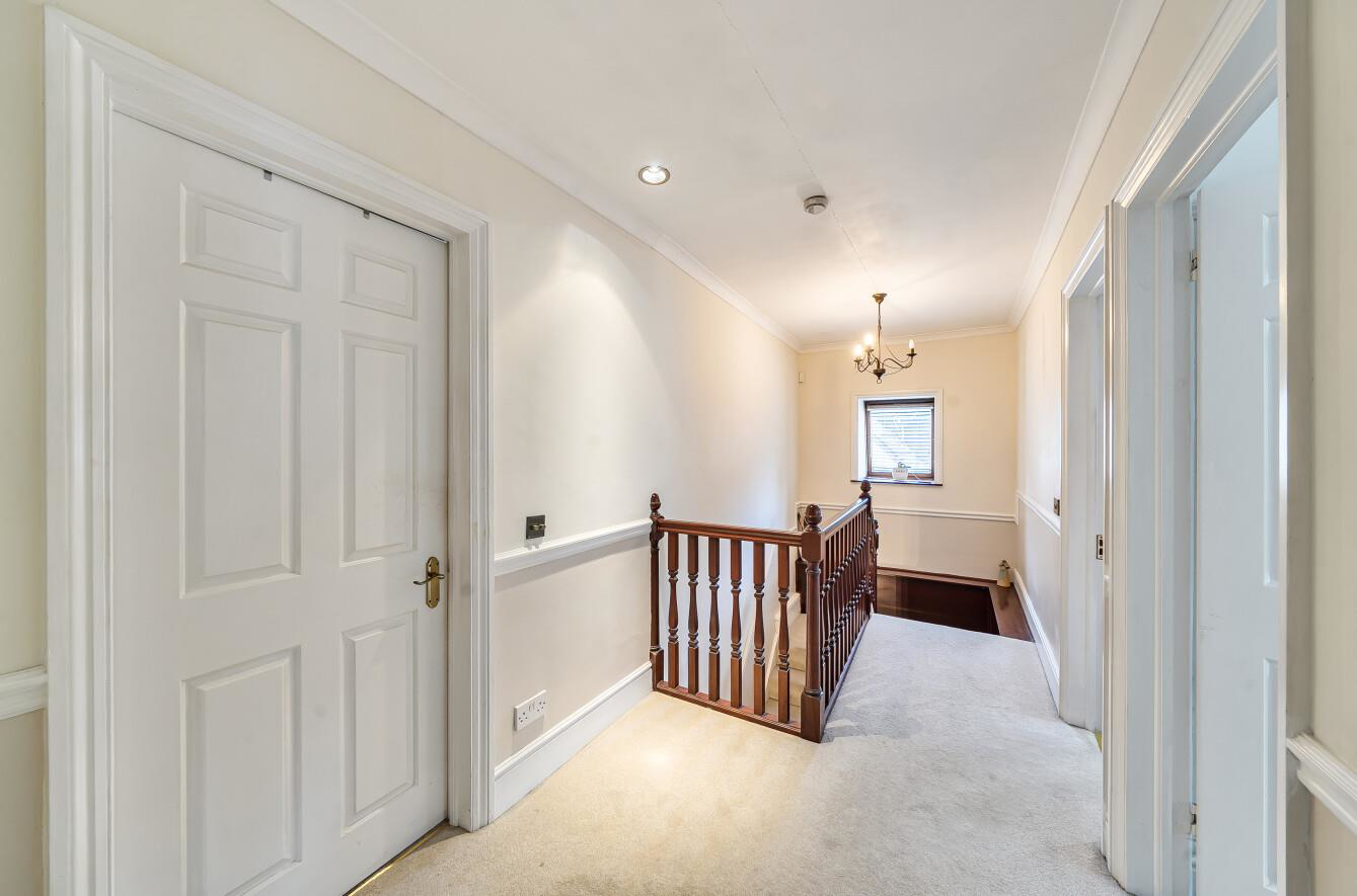 Old Watford Road, Bricket Wood, AL2, photo 12