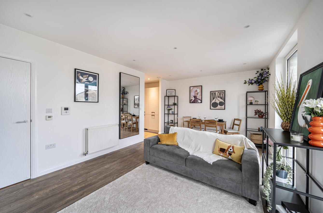 Welford Court, Edgware Green, HA8, photo 3