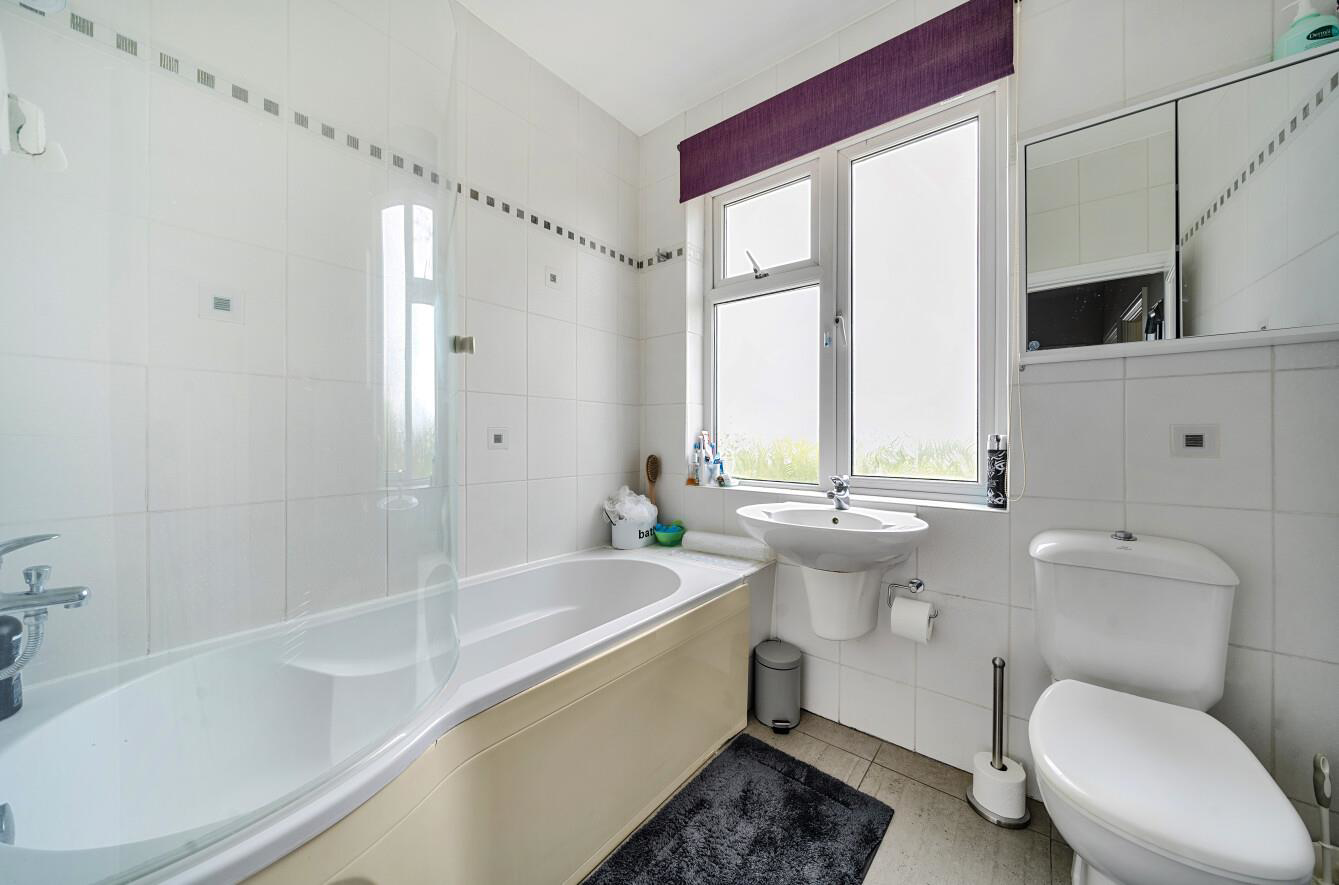Woodhill Crescent, Harrow, HA3, photo 8