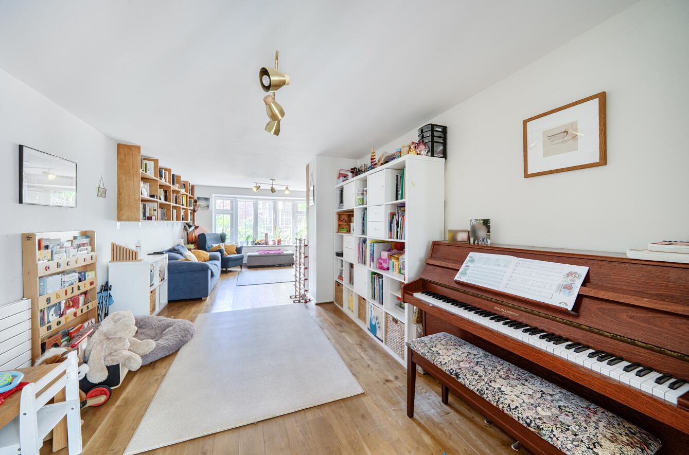 Temple Mead Close, Stanmore, HA7, photo 4