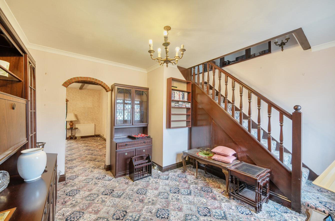 Chiltern Avenue, Bushey, WD23, photo 3