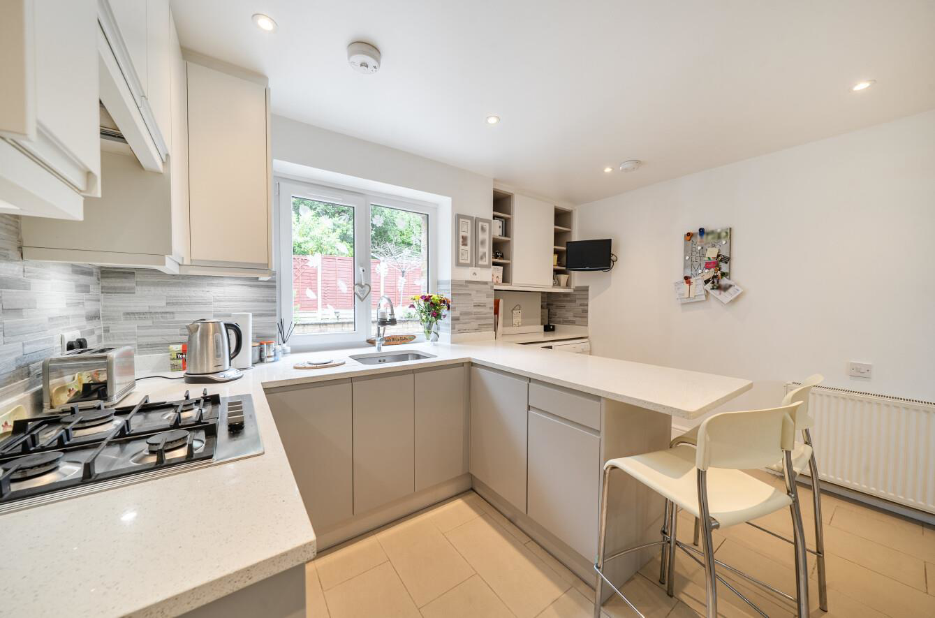 Binyon Crescent, Stanmore, HA7, photo 5