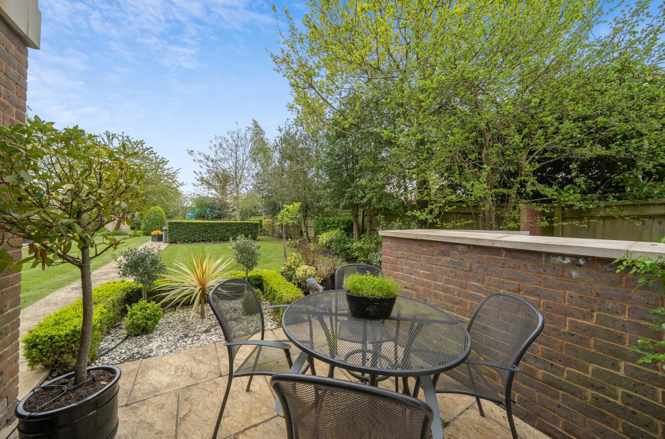 Lansdowne Court, Bushey, WD23, photo 5