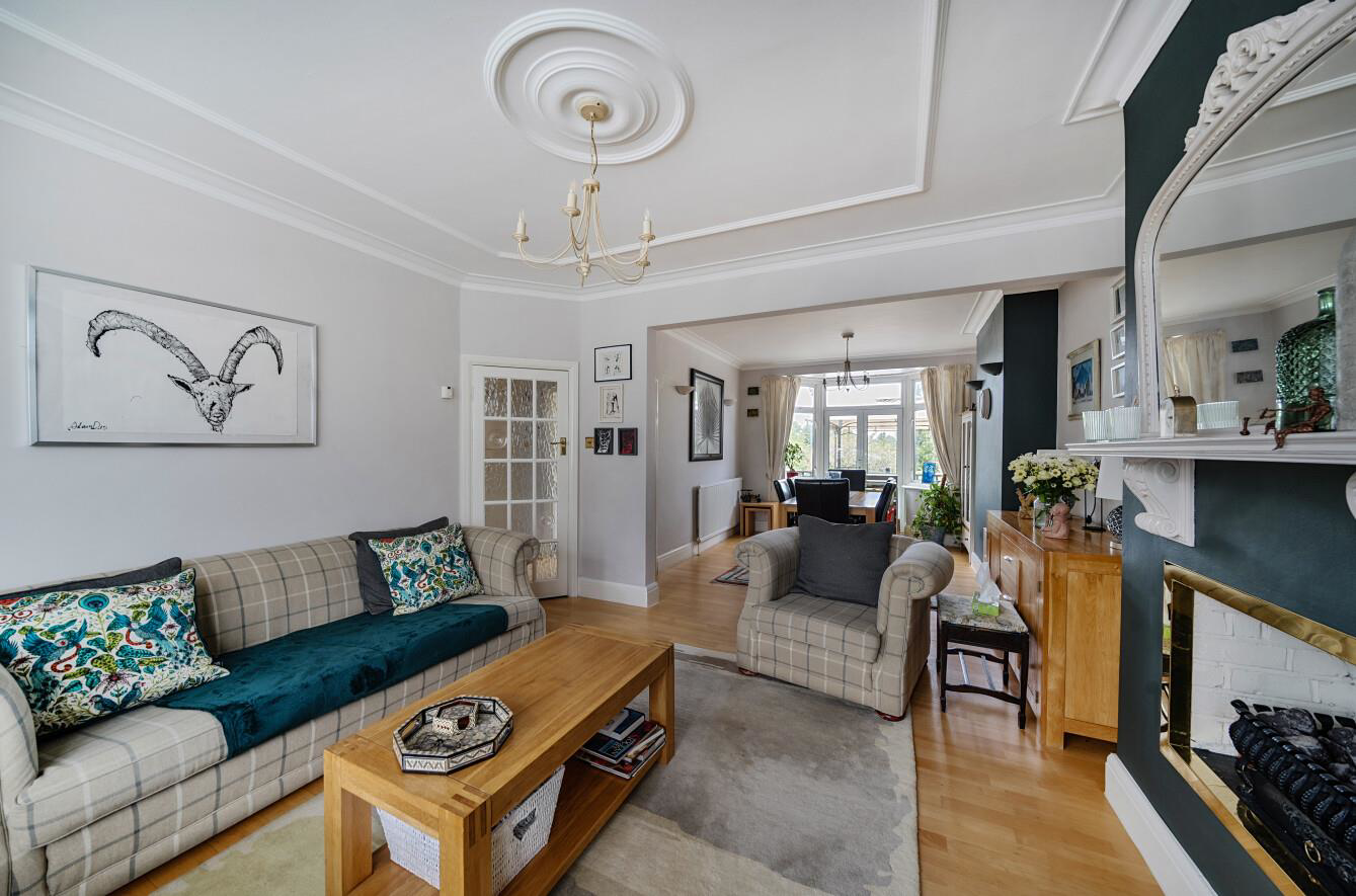Woodhill Crescent, Harrow, HA3, photo 2