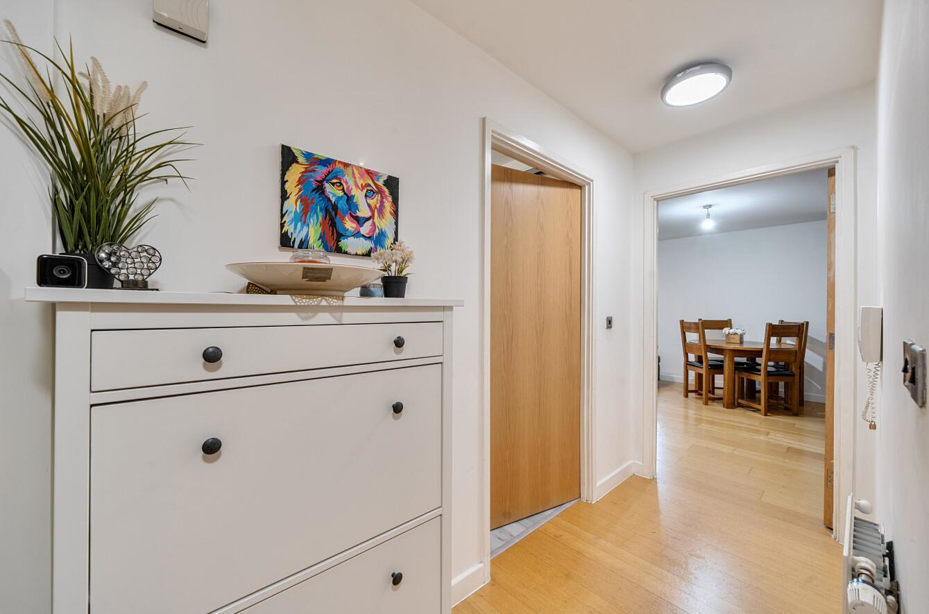 Douglas Close, Stanmore, HA7, photo 9
