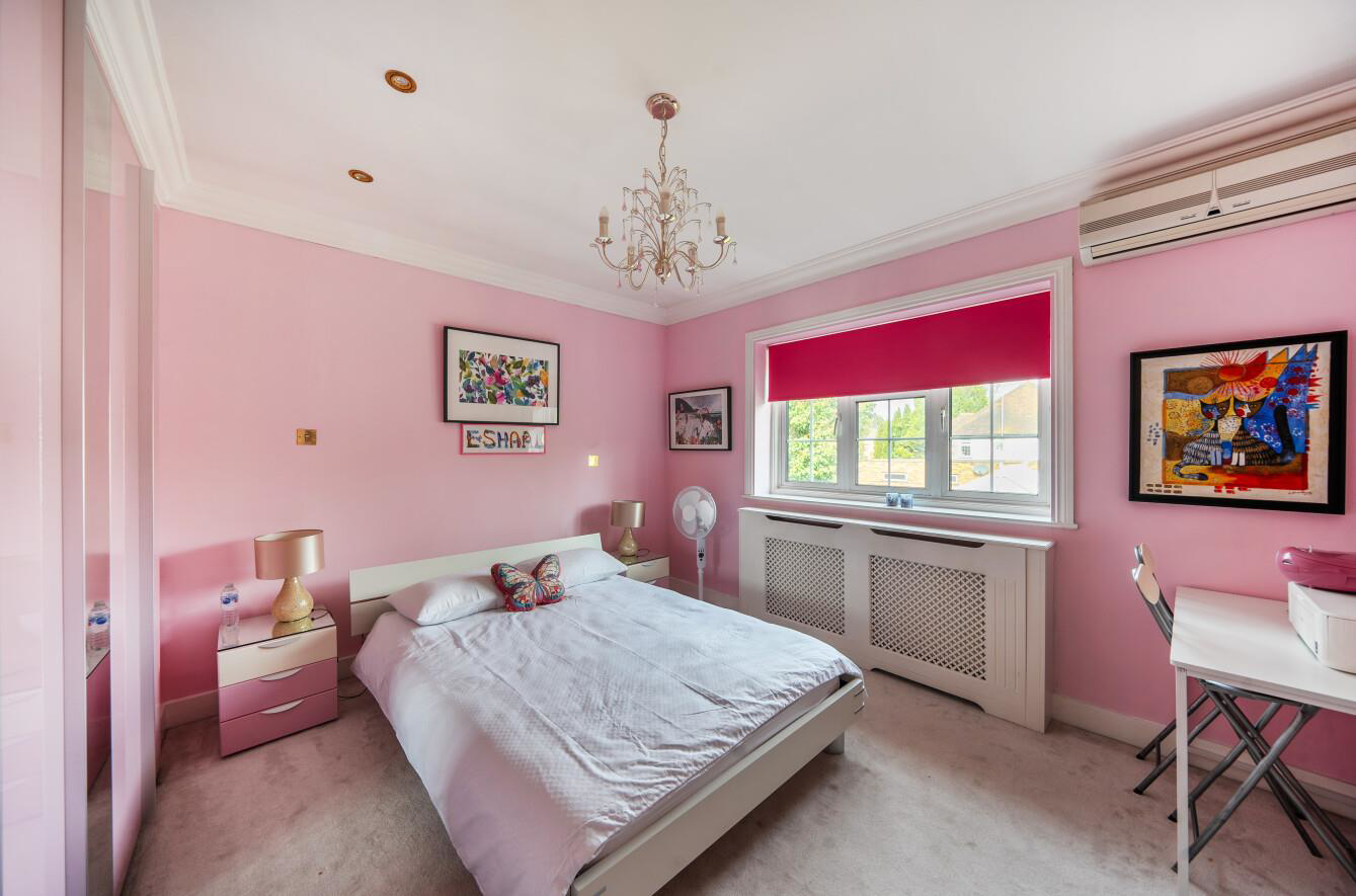 Hartsbourne Road, WD23, photo 11