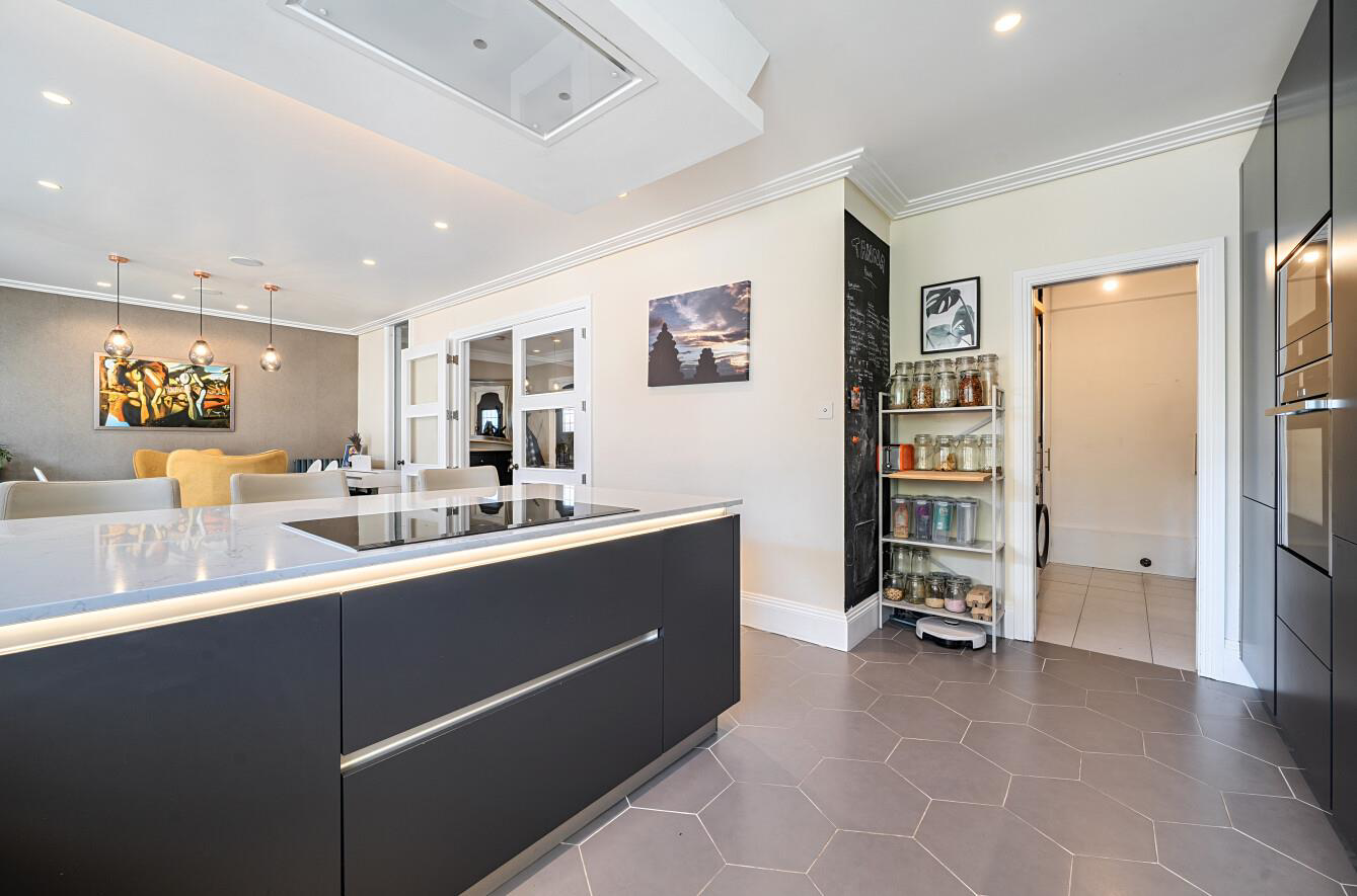 Snaresbrook Drive, Stanmore, HA7, photo 6
