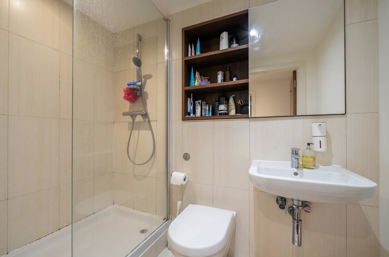 Sovereign Court, Stanmore, HA7, photo 8