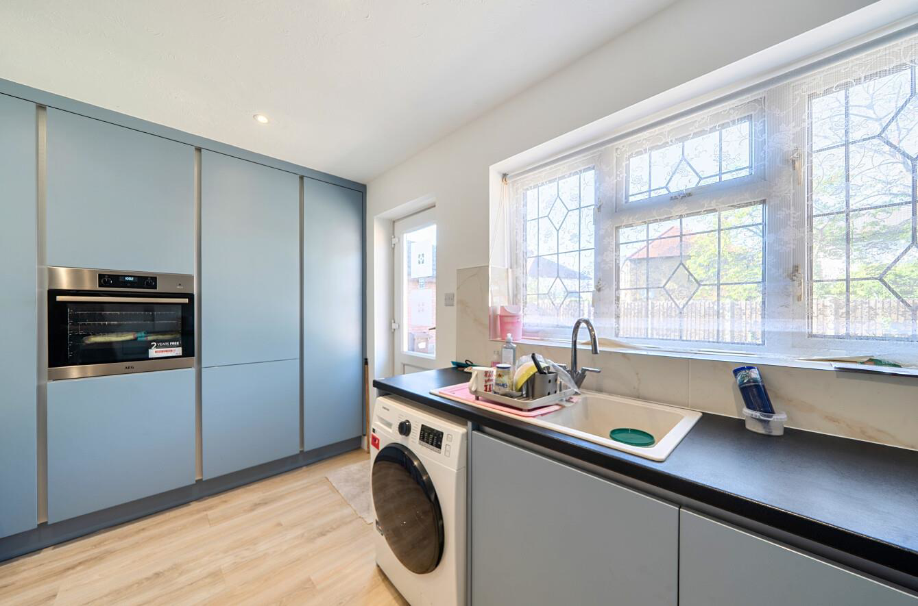 Hollybush Close, Harrow, HA3, photo 4