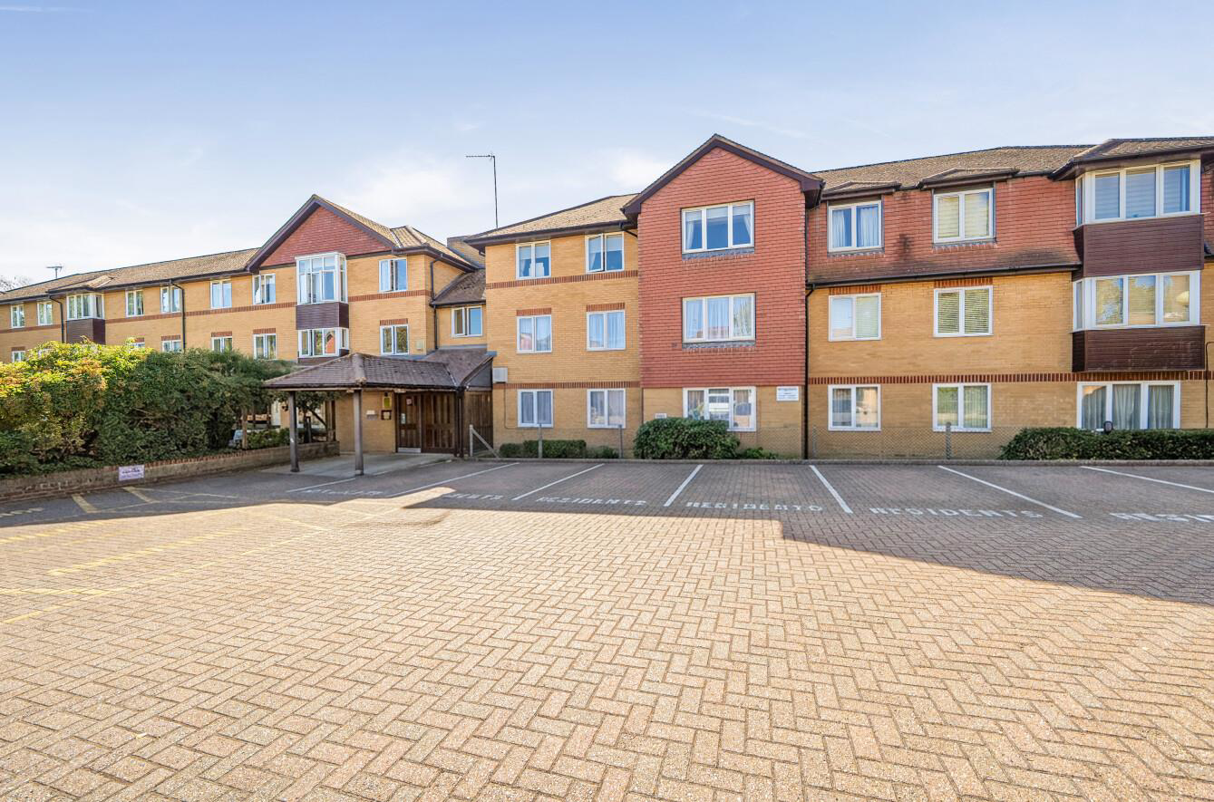 Pembroke Lodge, Stanmore, HA7
