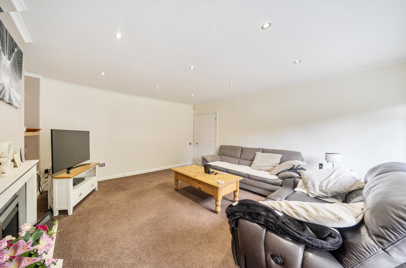 Binyon Crescent, Stanmore, HA7, photo 4
