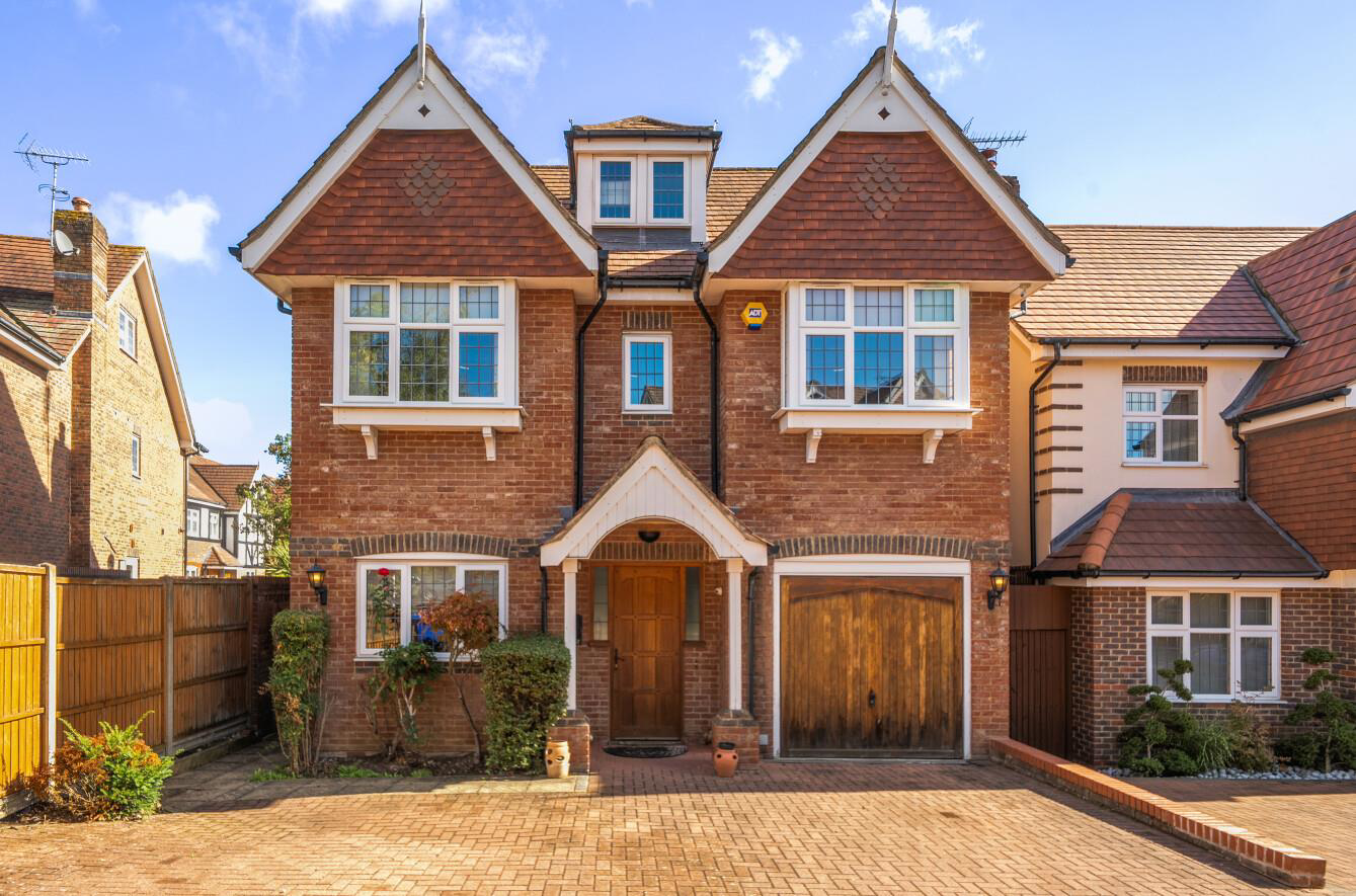 Fauna Close, Stanmore, HA7