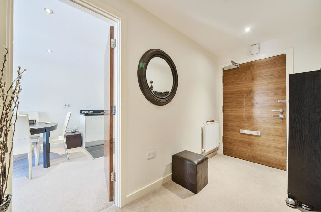 Moore Court, Stanmore Place, HA7, photo 6