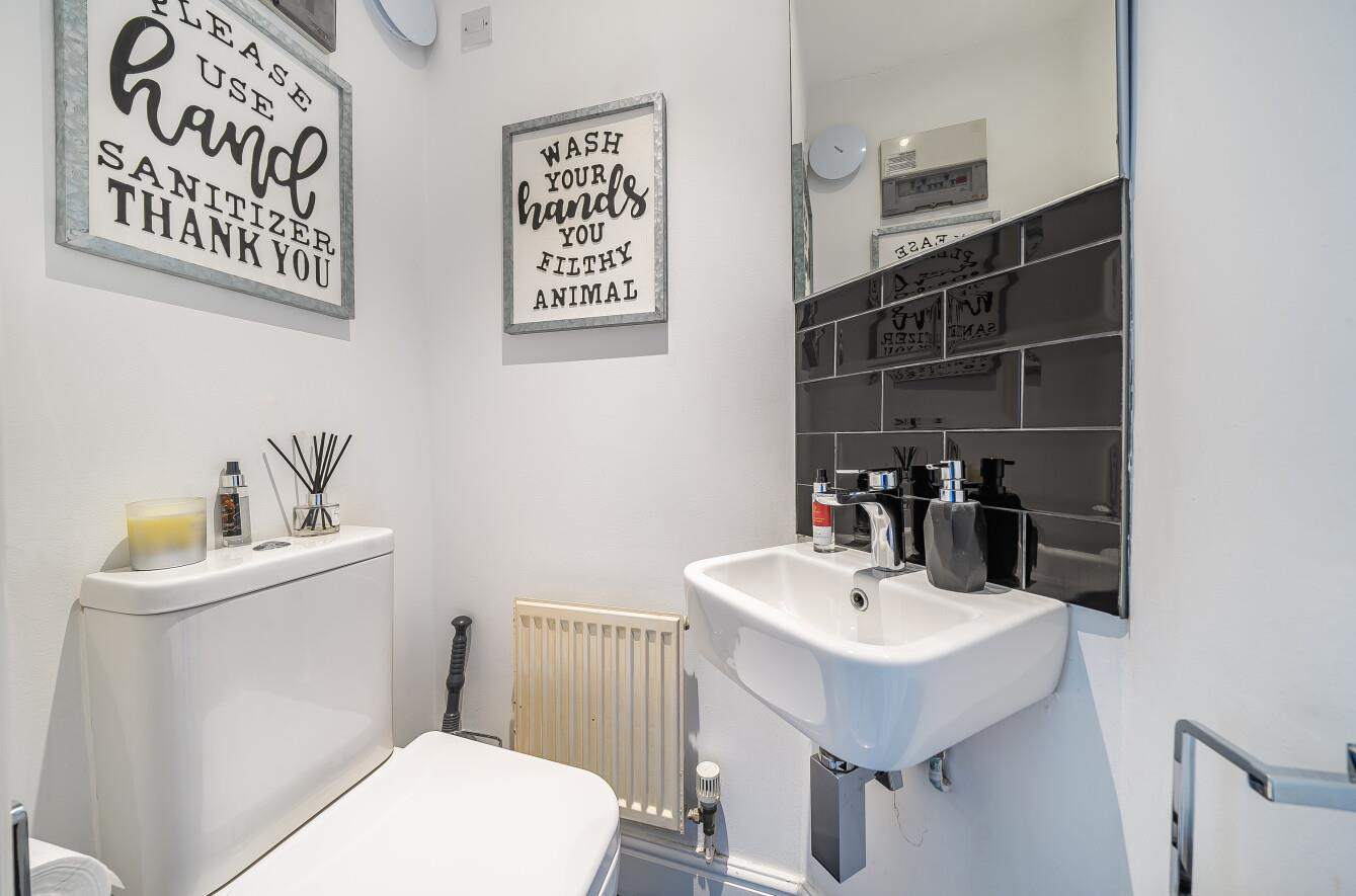 Montague Hall Place, Bushey, WD23, photo 6