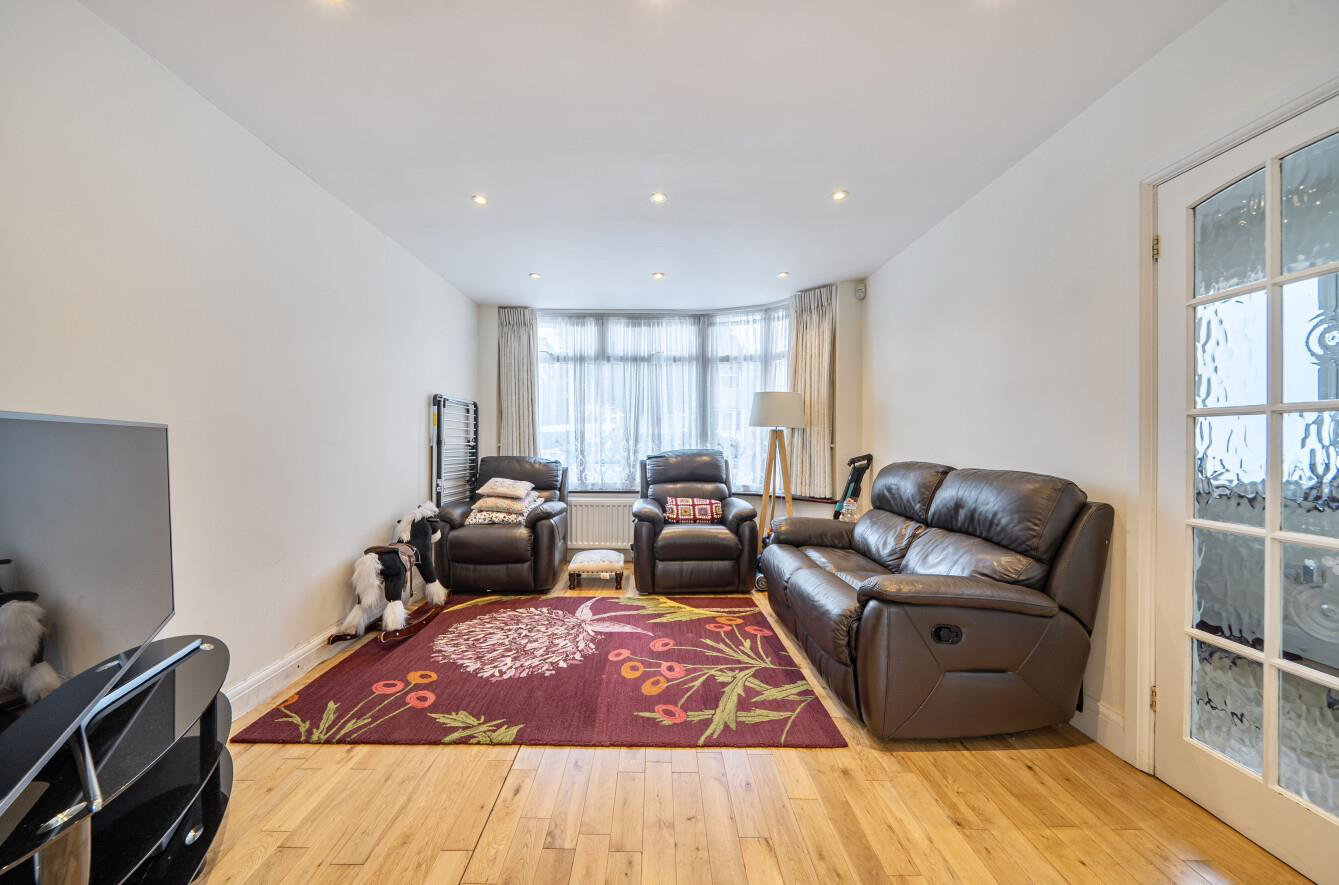 Bellamy Drive, Stanmore, HA7, photo 2