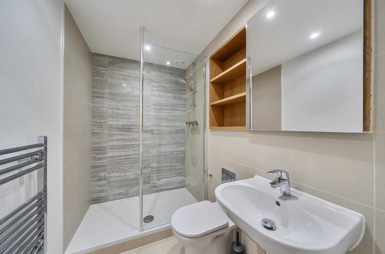 Royal Court, Stanmore, HA7, photo 6
