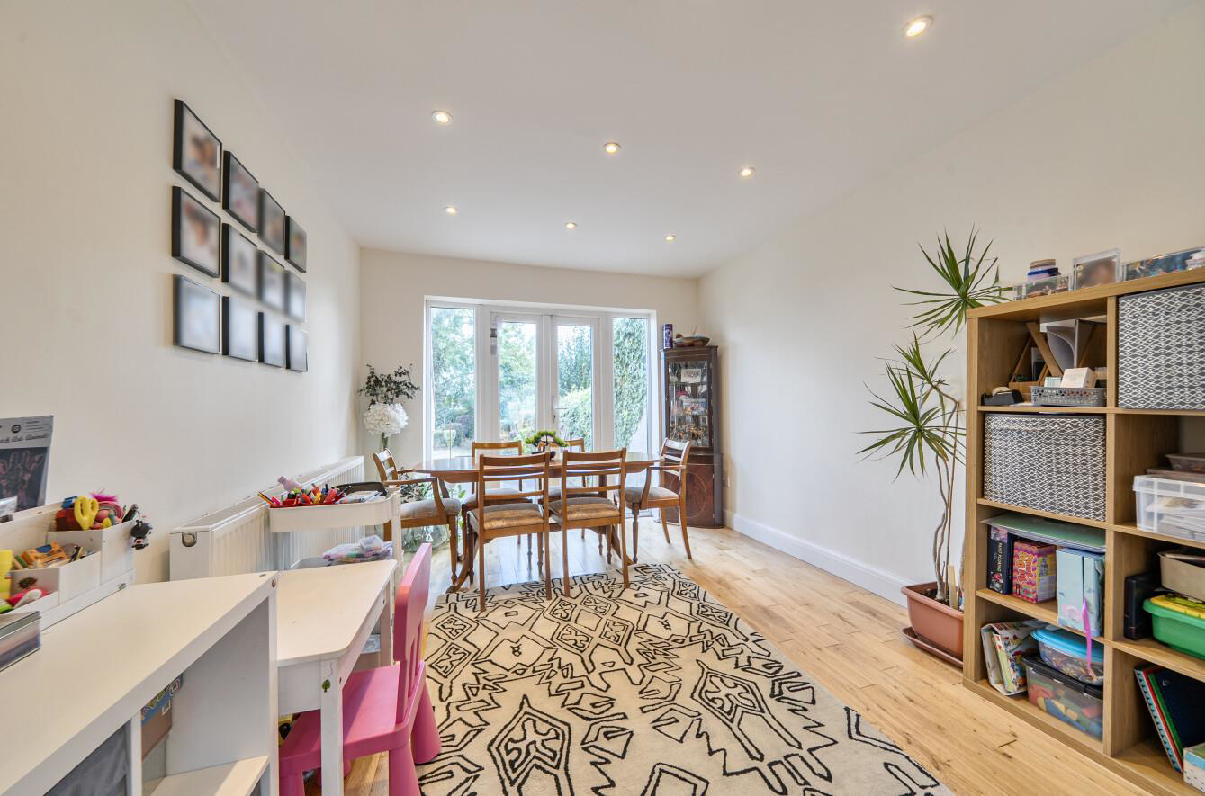 Bellamy Drive, Stanmore, HA7, photo 13