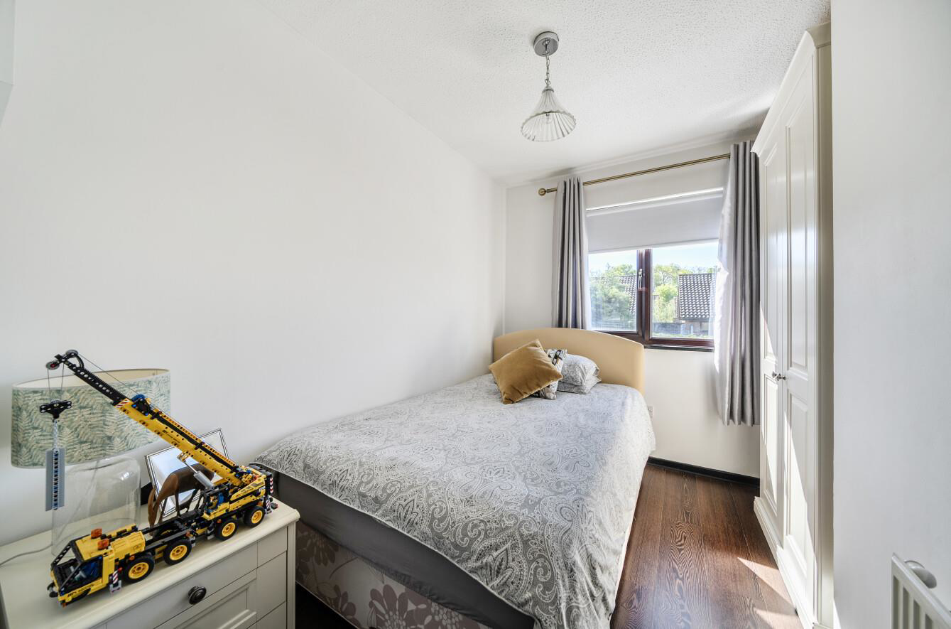 Du Cros Drive, Stanmore, HA7, photo 19