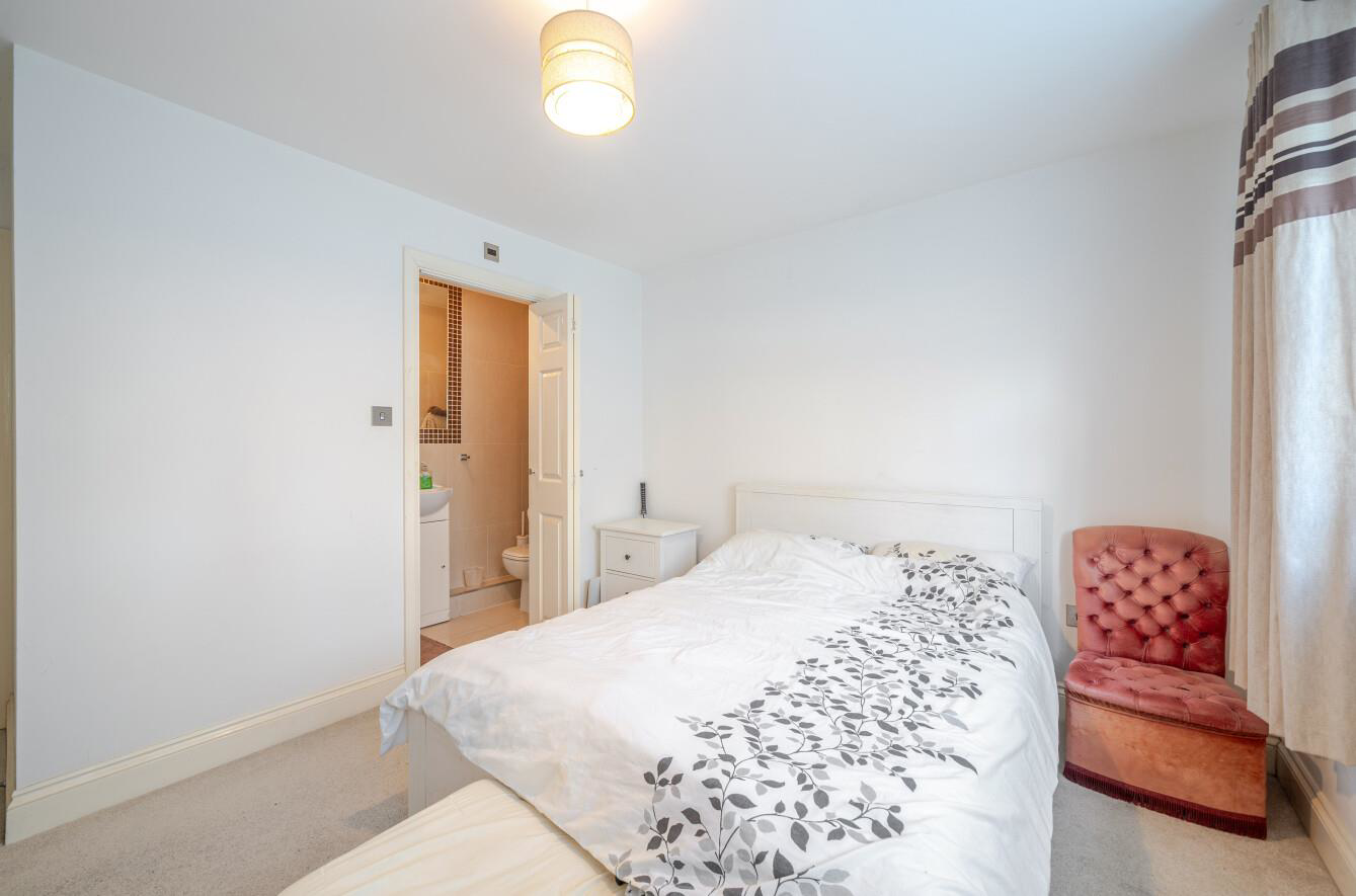 Daneglen Court, Stanmore, HA7, photo 7