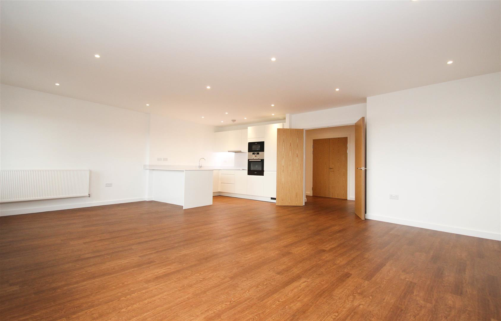 Royal Court, Stanmore, HA7, photo 3